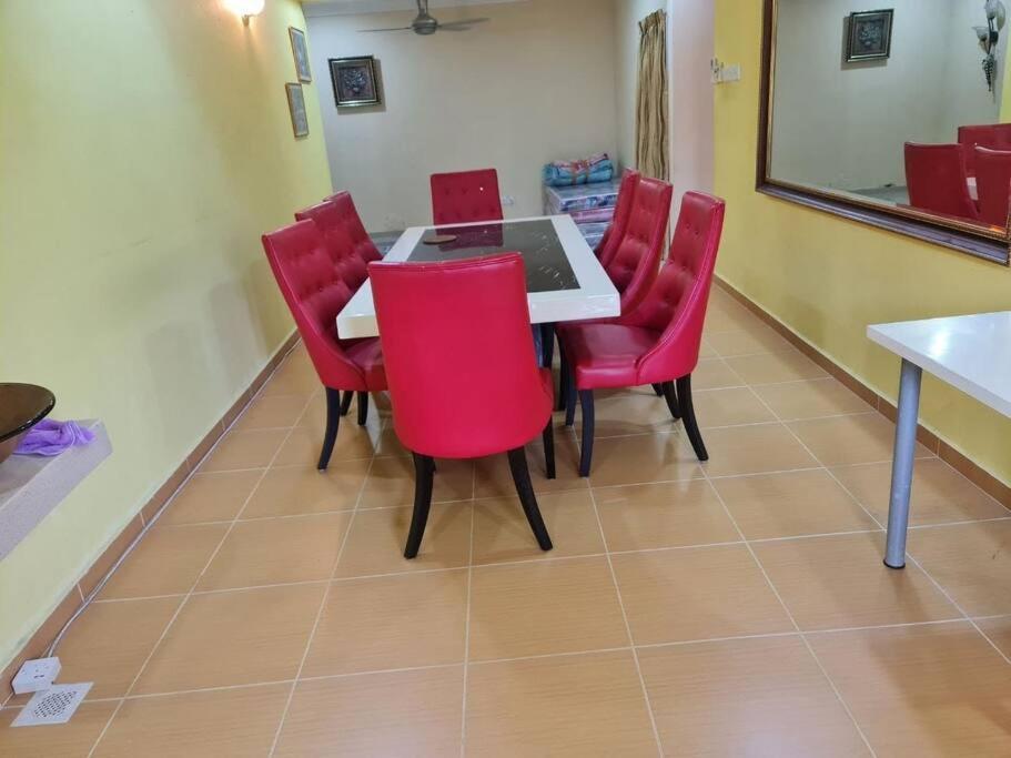 קאג'אנג Uncle Noh Staycation Muslm Friendly, Desa Pinggiran Putra, Putrajaya מראה חיצוני תמונה